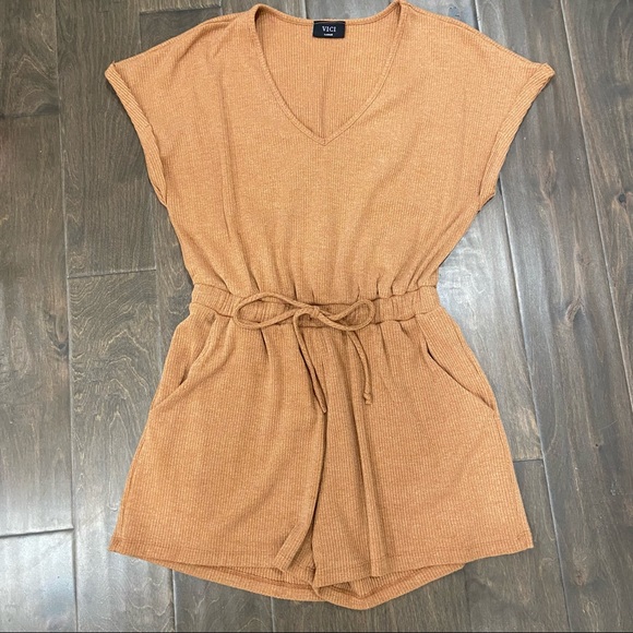 Vici Pants - VICI Summer's End Pocketed Knit Romper Camel size Large